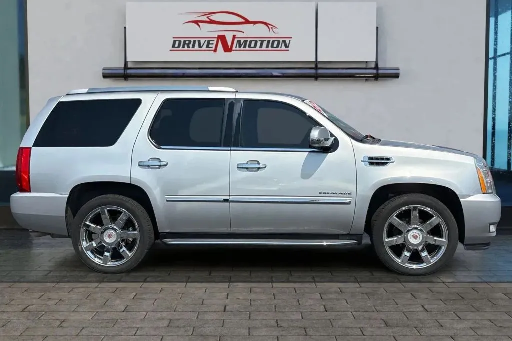 Another view of 2013 Cadillac Escalade Luxury Sport Utility 4D for sale in Greeley, CO at Drive N-Motion Greeley
