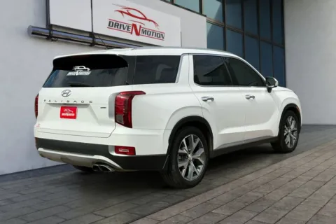 More photos of 2020 Hyundai Palisade SEL Sport Utility 4D at Drive N-Motion Greeley, CO