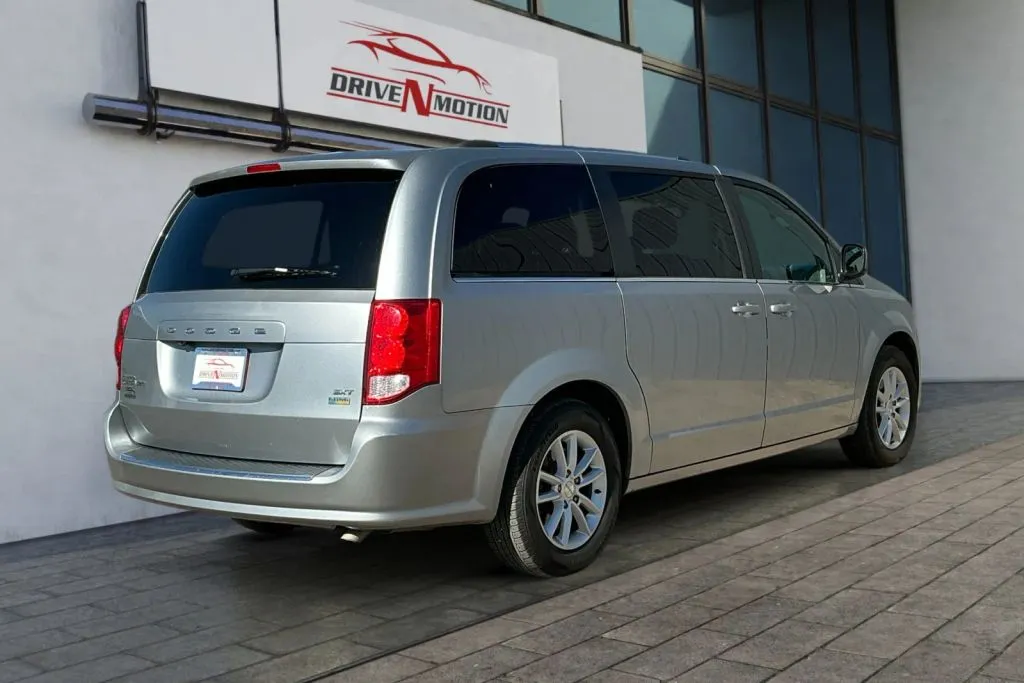 More photos of 2019 Dodge Grand Caravan Passenger SXT Minivan 4D at Drive N-Motion Greeley, CO