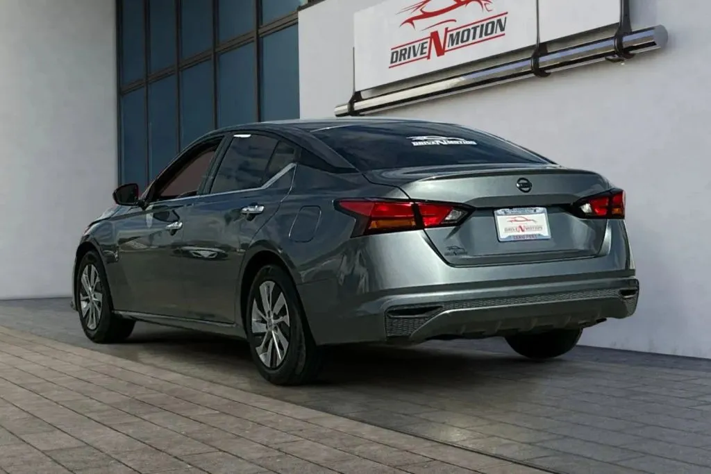 More photos of 2021 Nissan Altima 2.5 S Sedan 4D at Drive N-Motion Greeley, CO