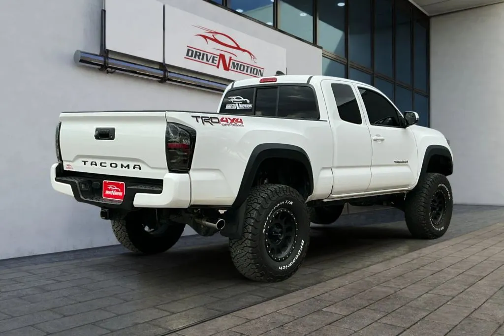 More photos of 2022 Toyota Tacoma Access Cab TRD Off-Road Pickup 4D 6 ft at Drive N-Motion Greeley, CO