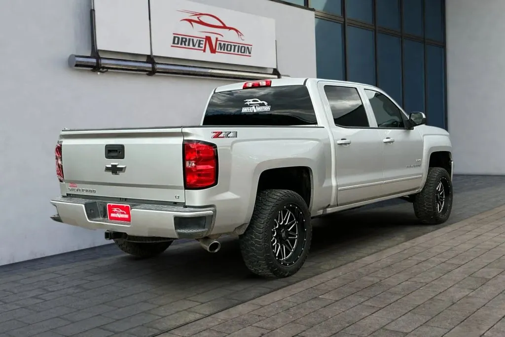 More photos of 2018 Chevrolet Silverado 1500 Crew Cab Z71 LT Pickup 4D 5 3/4 ft at Drive N-Motion Greeley, CO
