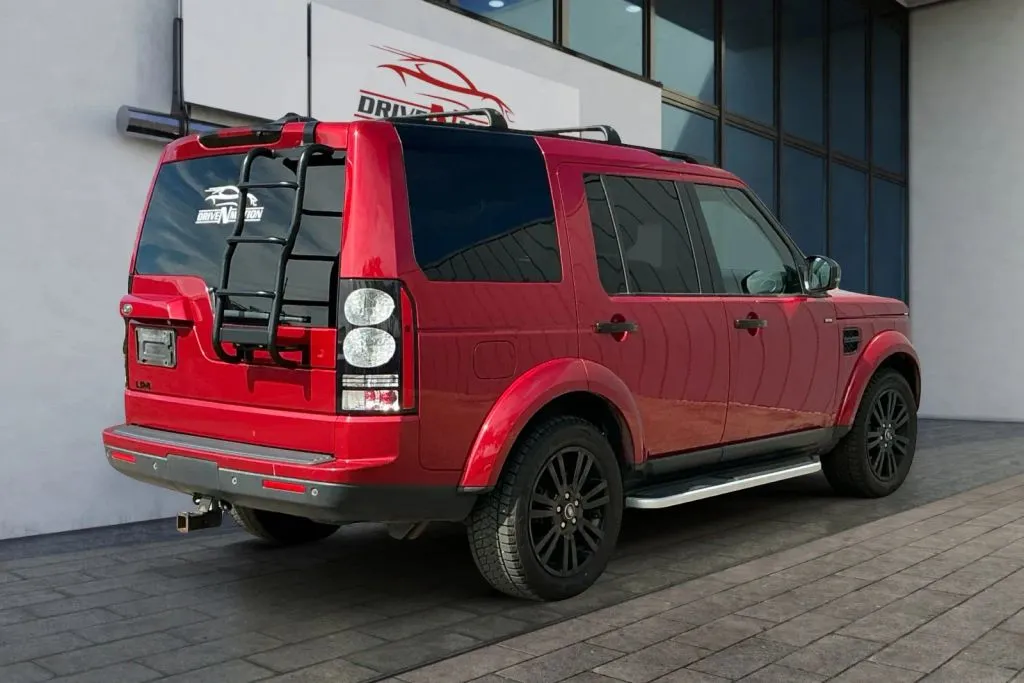 More photos of 2016 Land Rover LR4 HSE Sport Utility 4D at Drive N-Motion Greeley, CO