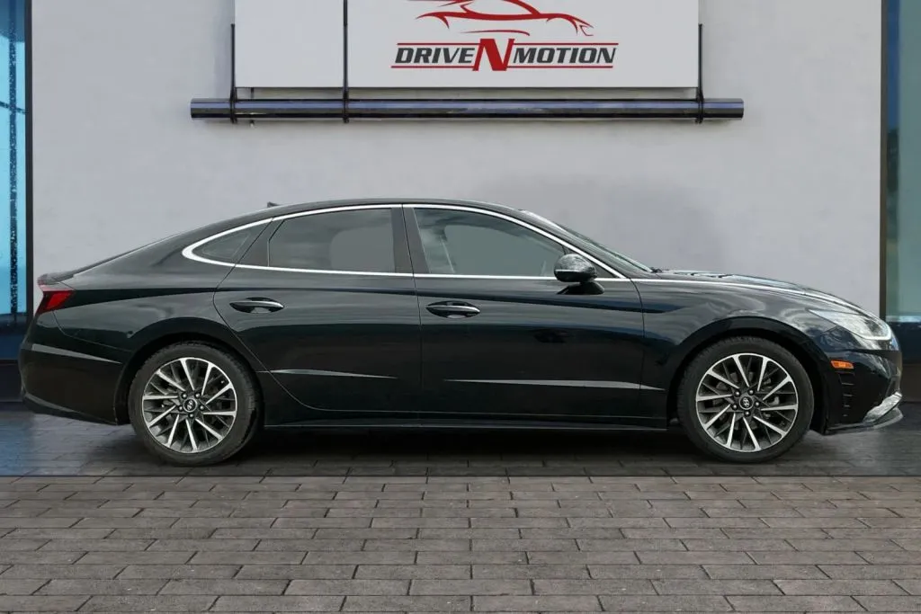 Another view of 2020 Hyundai Sonata Limited Sedan 4D for sale in Greeley, CO at Drive N-Motion Greeley