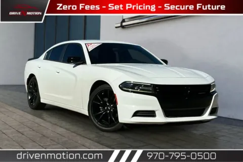 White 2018 Dodge Charger SXT Sedan 4D for sale in Greeley, CO
