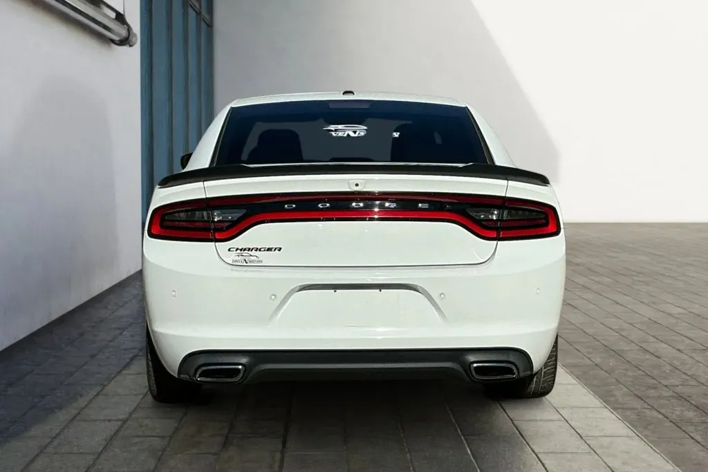 More photos of 2018 Dodge Charger SXT Sedan 4D at Drive N-Motion Greeley, CO