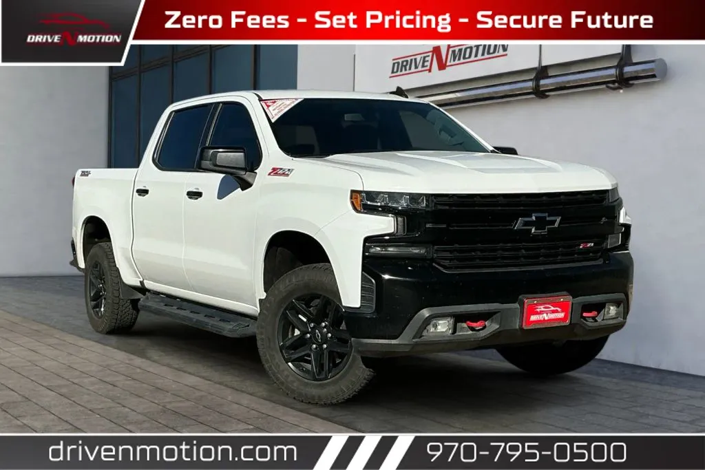 White 2020 Chevrolet Silverado 1500 Crew Cab LT Trail Boss Pickup 4D 5 3/4 ft for sale in Greeley, CO