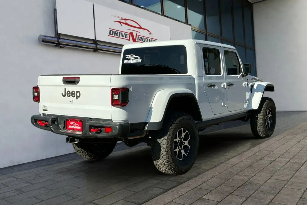 More photos of 2021 Jeep Gladiator Rubicon Pickup 4D 5 ft at Drive N-Motion Greeley, CO