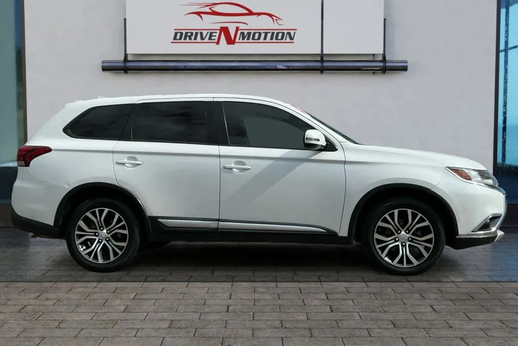 Another view of 2017 Mitsubishi Outlander SE Sport Utility 4D for sale in Greeley, CO at Drive N-Motion Greeley