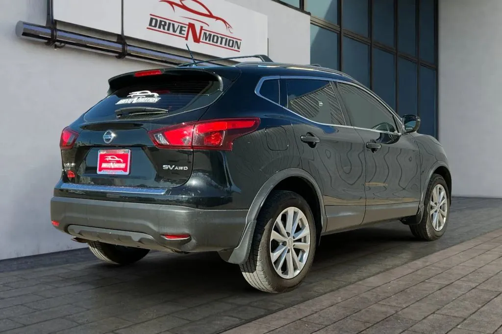 More photos of 2018 Nissan Rogue Sport SV (2018.5) Sport Utility 4D at Drive N-Motion Greeley, CO