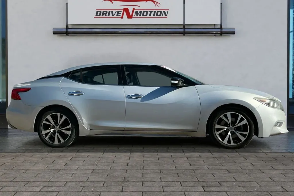 Photos of 2018 Nissan Maxima SV Sedan 4D for sale in Greeley, CO at Drive N-Motion Greeley