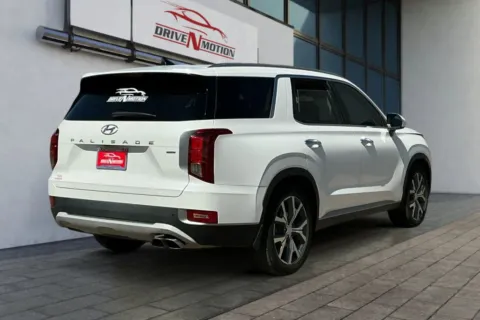 More photos of 2021 Hyundai Palisade SEL Sport Utility 4D at Drive N-Motion Greeley, CO