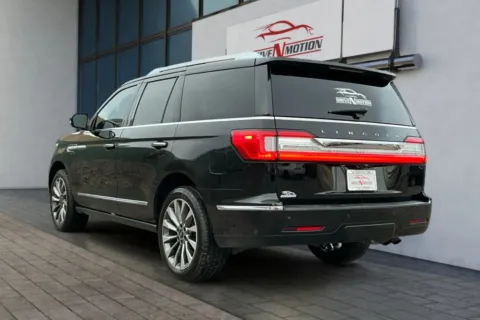 More photos of 2018 Lincoln Navigator Select Sport Utility 4D at Drive N-Motion Greeley, CO