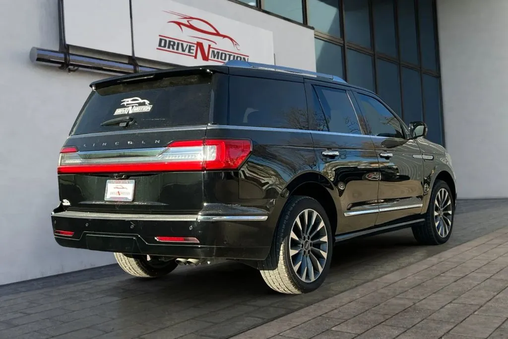 Another view of 2018 Lincoln Navigator Select Sport Utility 4D for sale in Greeley, CO at Drive N-Motion Greeley