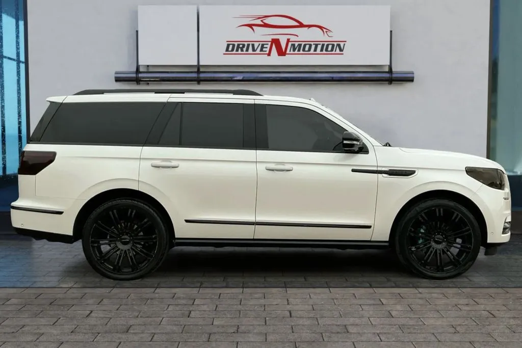 Photos of 2018 Lincoln Navigator Reserve Sport Utility 4D for sale in Greeley, CO at Drive N-Motion Greeley