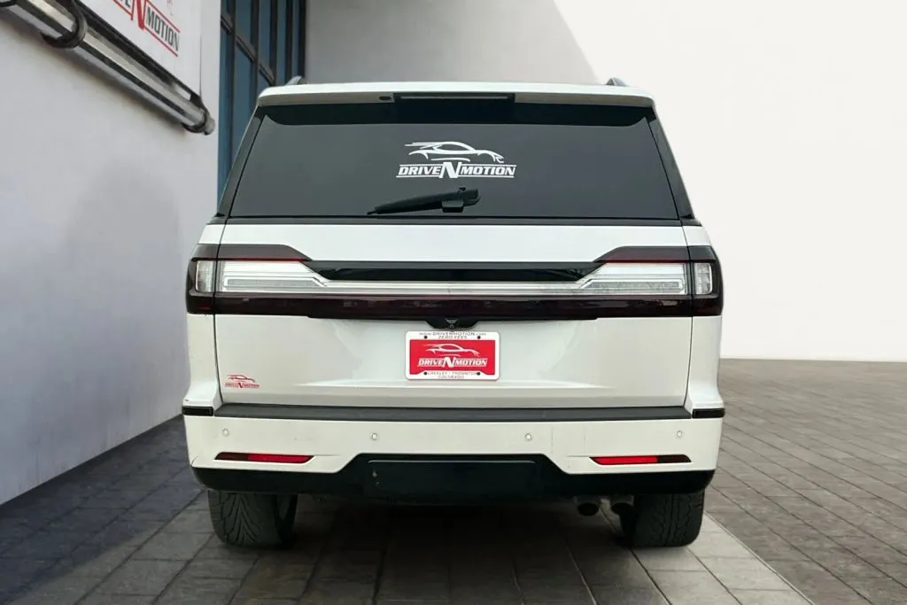 More photos of 2018 Lincoln Navigator Reserve Sport Utility 4D at Drive N-Motion Greeley, CO