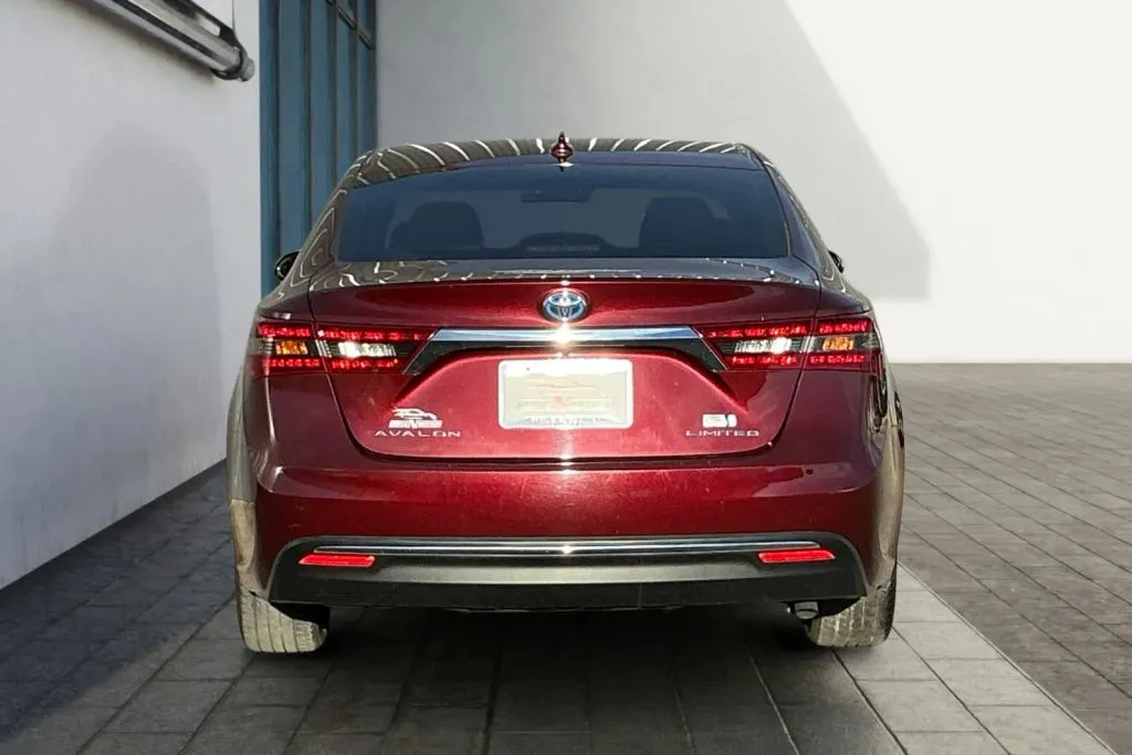 More photos of 2016 Toyota Avalon Limited Hybrid Sedan 4D at Drive N-Motion Greeley, CO