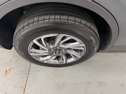 More photos of 2025 Lincoln Corsair Premiere at Woody Folsom Ford, GA