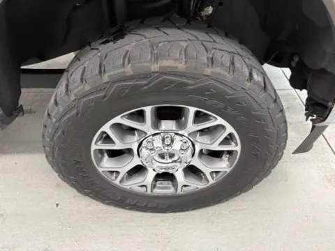 More photos of 2022 Ford Super Duty F-250 SRW LARIAT at Woody Folsom Ford, GA