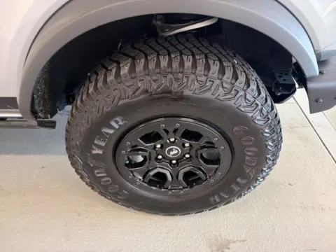 More photos of 2024 Ford Bronco Wildtrak at Woody Folsom Ford, GA