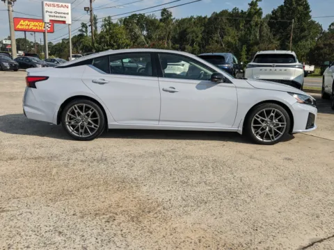 More photos of 2024 Nissan Altima 2.0 SR at Woody Folsom Nissan of Vidalia, GA