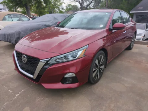 Red 2019 Nissan Altima 2.5 SL for sale in Vidalia, GA