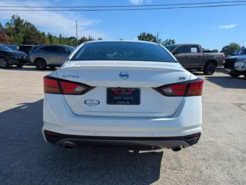 More photos of 2020 Nissan Altima 2.5 SR at Woody Folsom Nissan of Vidalia, GA