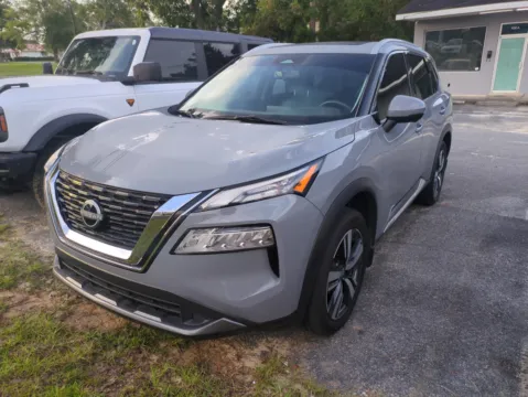 Gray 2023 Nissan Rogue SL for sale in Vidalia, GA
