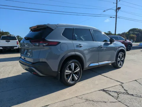 More photos of 2023 Nissan Rogue SL at Woody Folsom Nissan of Vidalia, GA