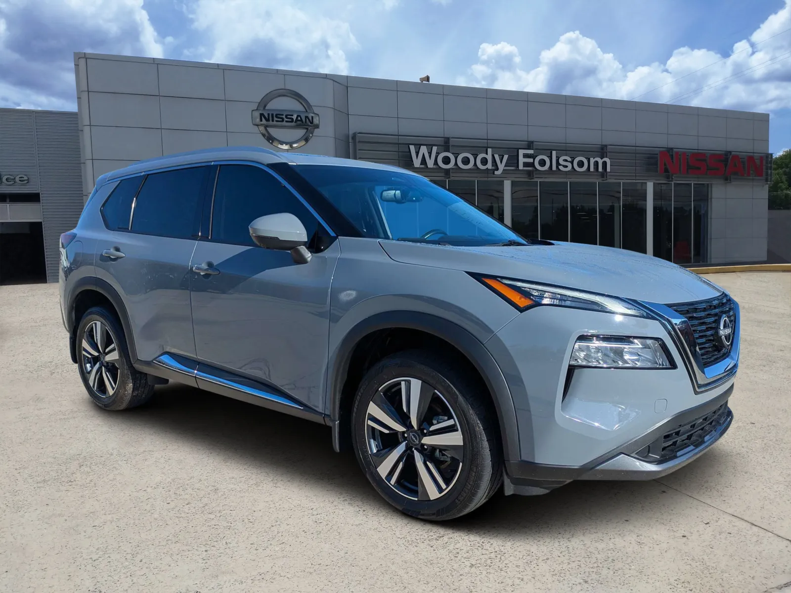 Gray 2023 Nissan Rogue SL for sale in Vidalia, GA