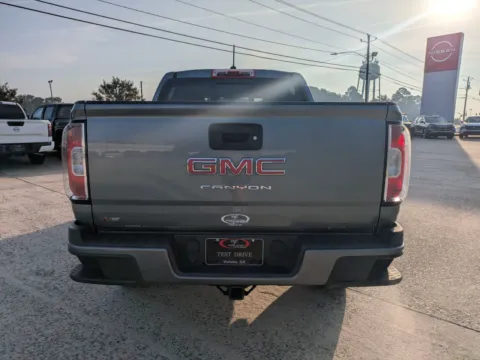 More photos of 2022 GMC Canyon 2WD Elevation at Woody Folsom Nissan of Vidalia, GA