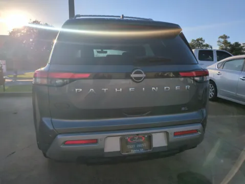 Photos of 2023 Nissan Pathfinder SL for sale in Vidalia, GA at Woody Folsom Nissan of Vidalia