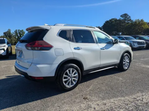 More photos of 2018 Nissan Rogue SV at Woody Folsom Nissan of Vidalia, GA