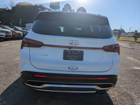 More photos of 2021 Hyundai Santa Fe SEL at Woody Folsom Nissan of Vidalia, GA