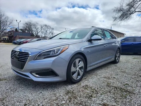 Photos of 2016 Hyundai SONATA Hybrid Limited for sale in Wanatah, IN at Auto Island