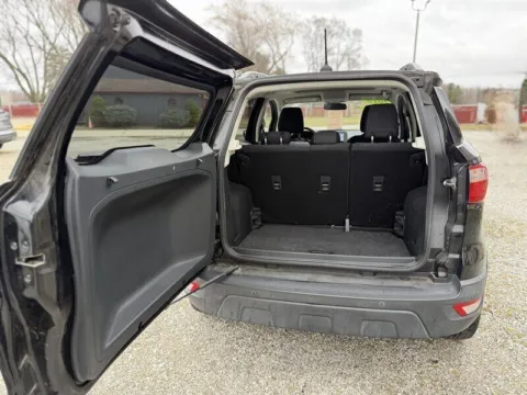 More photos of 2019 Ford EcoSport SE at Auto Island, IN