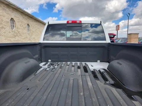 More photos of 2017 RAM 2500 SLT at Auto Island, IN