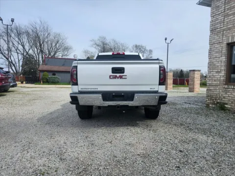 More photos of 2017 GMC Sierra 1500 SLT at Auto Island, IN