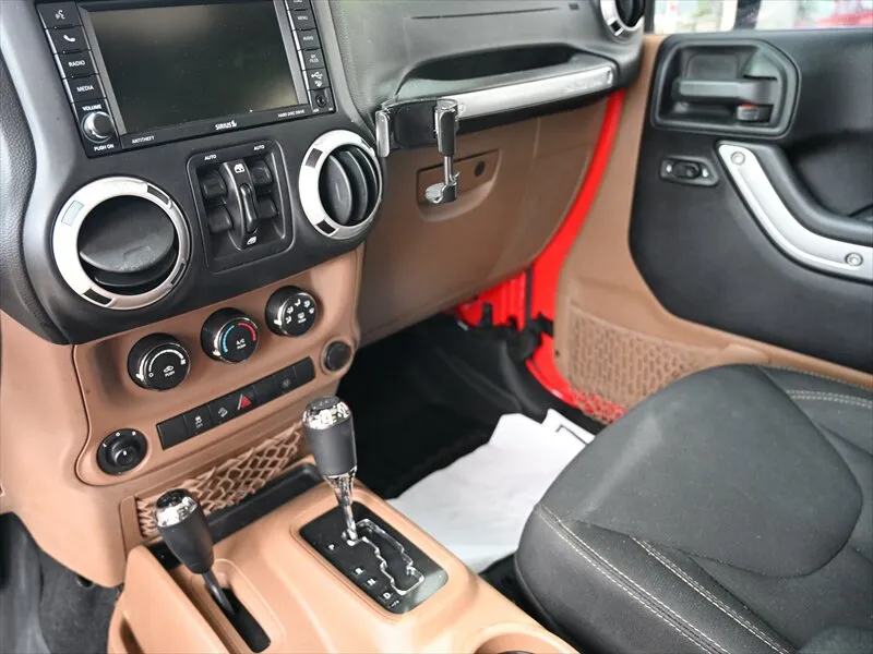 2016 Jeep Wrangler Unlimited Sahara - Photo 48