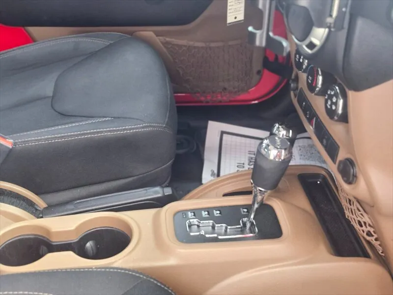 2016 Jeep Wrangler Unlimited Sahara - Photo 29