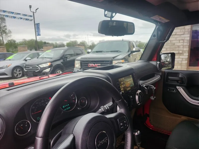 2016 Jeep Wrangler Unlimited Sahara - Photo 20