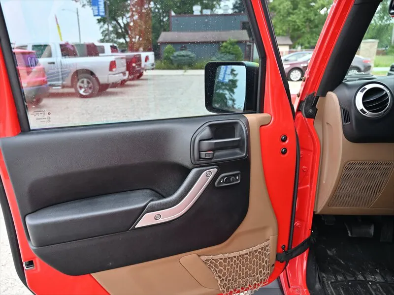 2016 Jeep Wrangler Unlimited Sahara - Photo 42