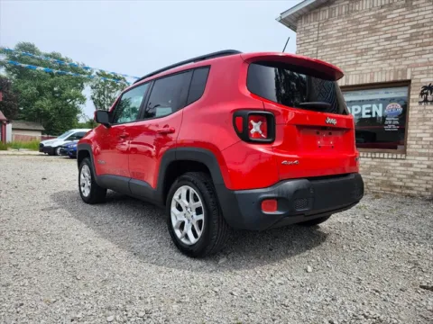 More photos of 2016 Jeep Renegade Latitude 75th Anniversary at Auto Island, IN