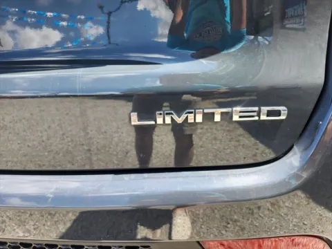 More photos of 2018 Jeep Compass Limited at Auto Island, IN