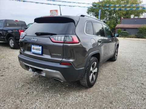 More photos of 2019 Jeep Cherokee Limited at Auto Island, IN