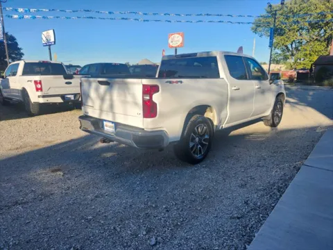 More photos of 2022 Chevrolet Silverado 1500 LT at Auto Island, IN