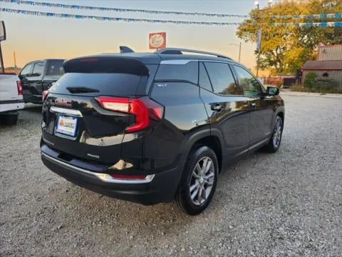 More photos of 2022 GMC Terrain SLT at Auto Island, IN