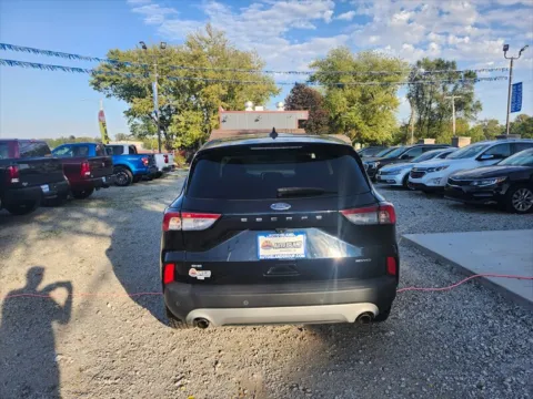 More photos of 2021 Ford Escape SE at Auto Island, IN