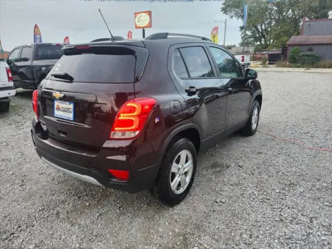 More photos of 2022 Chevrolet Trax LT at Auto Island, IN