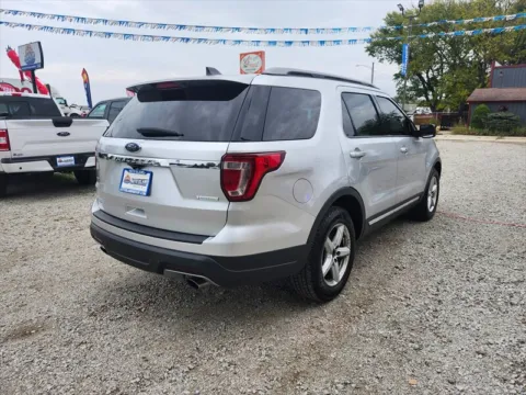 More photos of 2018 Ford Explorer XLT at Auto Island, IN